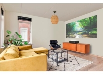 Projektor Epson EH-LS650B z Android TV - 8